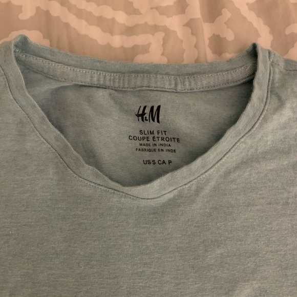 H&M Slim Fit Short Sleeve Tee - Picture 2 of 3